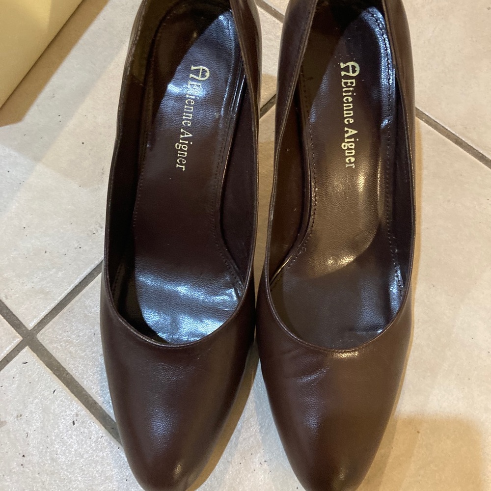 Brown leather pumps